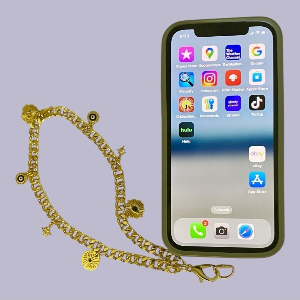 Phone Candy Los Angeles Phone Charm, Gold Wristlet Chain, 7 Gold-Tone Charms. - Picture 2 of 7